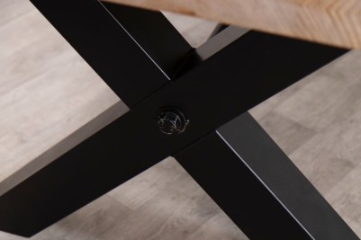 solid-oak-live-edge-table-base-close-up